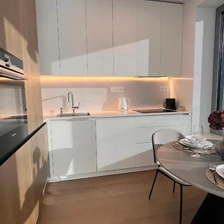 Vapartment Eurovea 2 Bratislava, Private Parking *