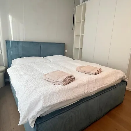 Apartment Vapartment Eurovea 2 Bratislava, Private Parking