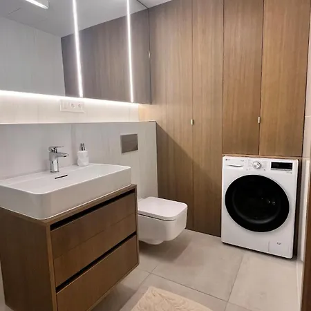 Vapartment Eurovea 2 Bratislava, Private Parking * Братислава