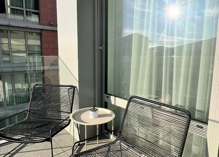 Vapartment Eurovea 2 Bratislava, Private Parking Διαμέρισμα *