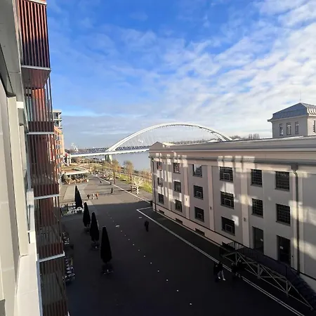 アパート Vapartment Eurovea 2 Bratislava, Private Parking