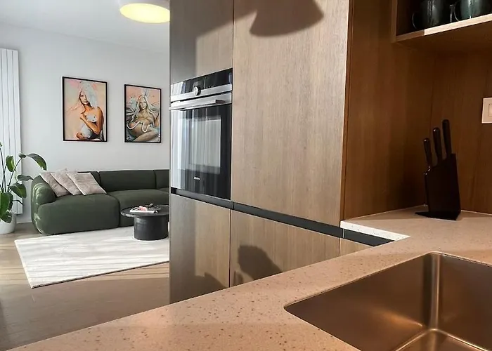 Vapartment Eurovea 2 Bratislava, Private Parking アパート