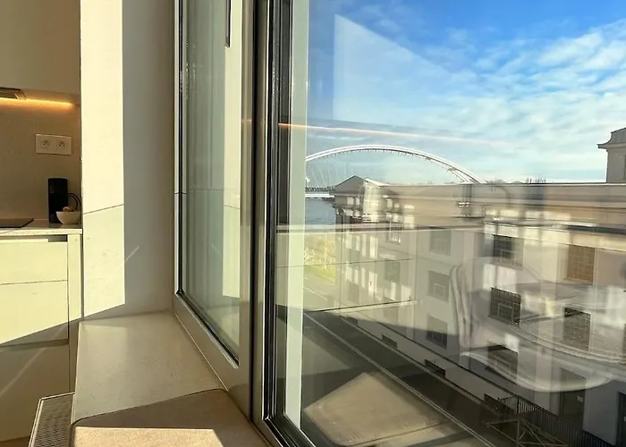 Vapartment Eurovea 2 Bratislava, Private Parking アパート *